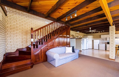 Guilderton House | River View Retreat - Ocean and River Views