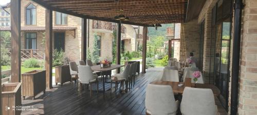 Qusar Bed & Breakfast | River View Villas