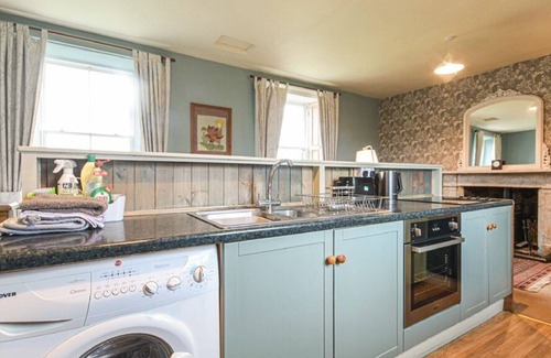 Alnmouth Cottage | RIVERBANK COTTAGE, pet friendly, with open fire in Alnmouth