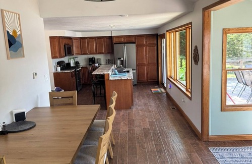 Dixon House | Riverfront 2 bedroom, 2 bathroom house with all the amenities