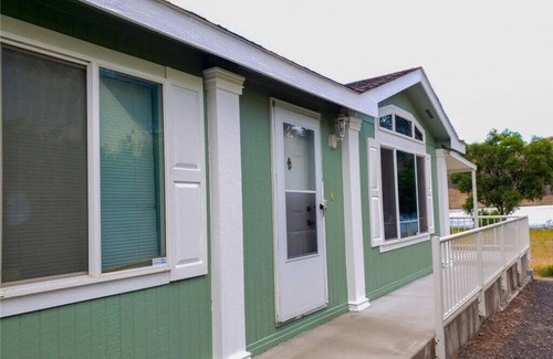 Sunland Estates House | Riverfront 3 bedroom with plenty of sun and fun!