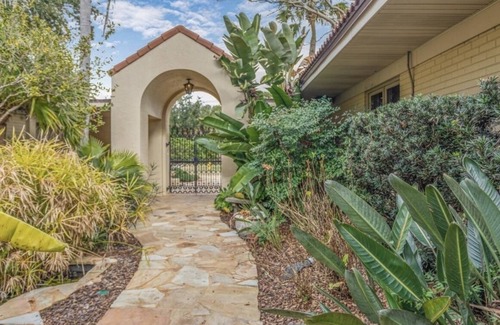 Avondale House | RIVERFRONT HOME IN THE HEART OF AVONDALE