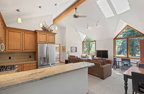 Woody Creek House | Riverfront Home in Woody Creek - Exceptional location