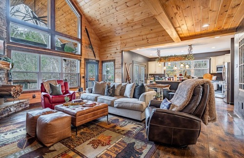 Ellijay Cabin | Riverfront Retreat in Secluded Resort