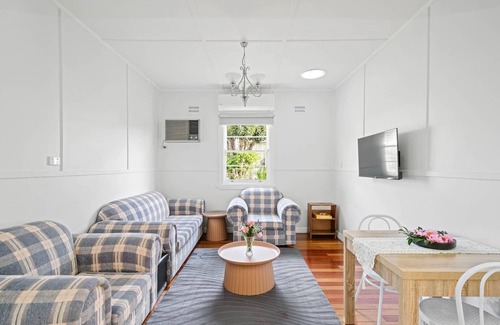 Gloucester House | RIVERLET - Heart of Gloucester town