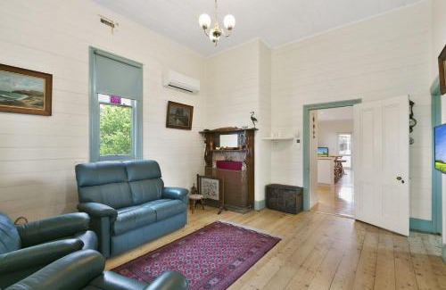Anglesea House | Rivernook - BYO Linen