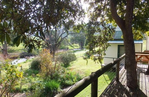 Little River House | Rivers Edge Pets Allowed Cottage Tumut