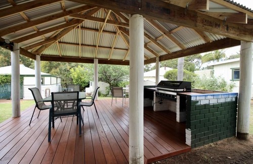 Augusta Cottage | Riverscape Cottage No.11 - Riverscape - unit 11 with views over the Blackwood River and fire place