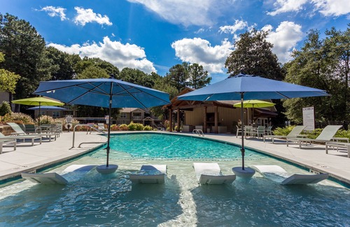 Cumberland Apartment | Riverside Atlanta - Nestled in nature, close to everything!