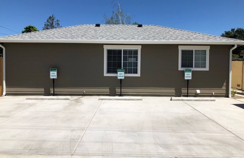 Grants Pass House | Riverside Cabin 3 - (Brand New Construction)