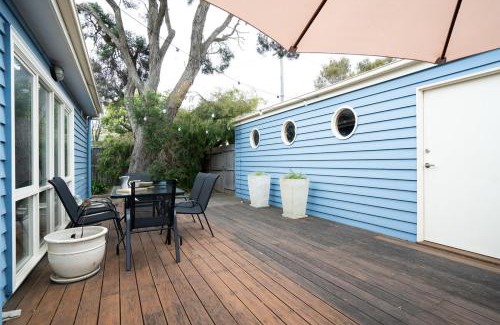 Barwon Heads House | Riverside Charm - A stone's throw to the river