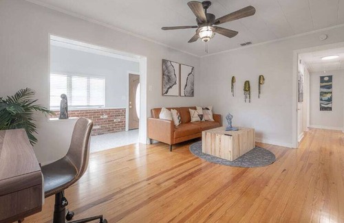 Riverside Heights House | "Riverside Classic" - Park View|Grill|Fire Pit