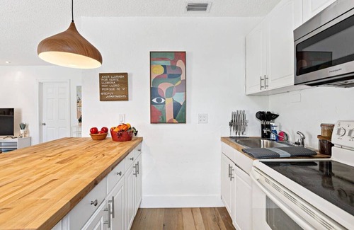 Sailboat Bend Condo | Riverside Comfort: Spacious 2BR Apartment