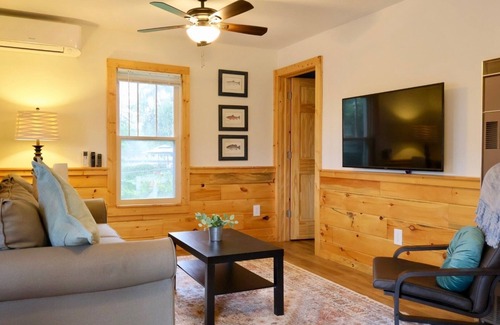 Indian River Cabin | Riverside Escape Perfect for Families & Friends