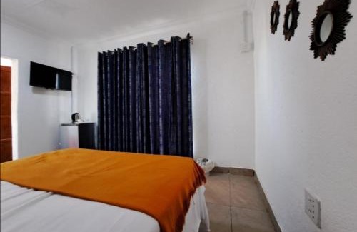Phalaborwa House | Riverside guesthouse