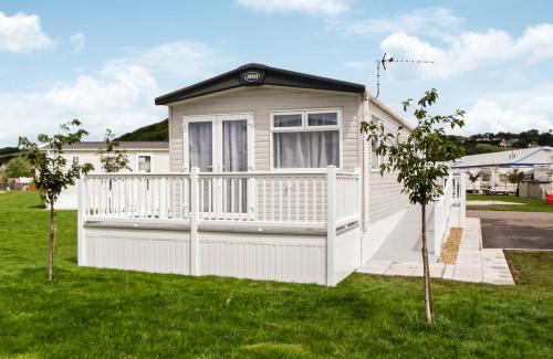 Bleadon Resort | Riverside Holiday Village