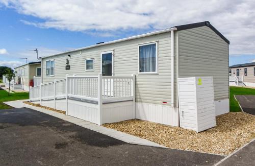 Bleadon Resort | Riverside Holiday Village