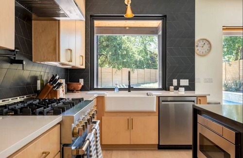 Riverside House | Riverside Ranch - Location, Pool & Privacy