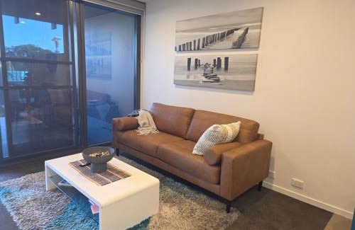 Rivervale Apartment | Riverside Retreat