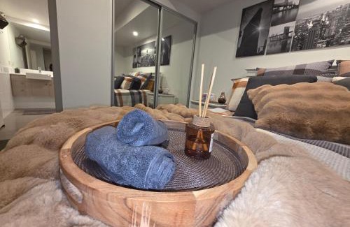 Rivervale Apartment | Riverside Retreat