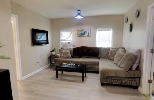 Hagerstown House | Riverside Retreat Sum