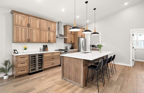 Duluth House | RiverWest Vista - Base Spirit Mtn, Riverfront, Sauna, Dog Friendly, 20% off Bike Rentals