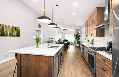 Duluth House | RiverWest Vista - Base Spirit Mtn, Riverfront, Sauna, Dog Friendly, 20% off Bike Rentals
