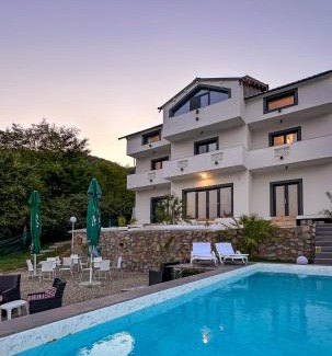 Eselnita Bed & Breakfast | Riviera 990 Ambasador Adult only 15