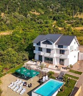 Eselnita Bed & Breakfast | Riviera 990 Ambasador Adult only 15