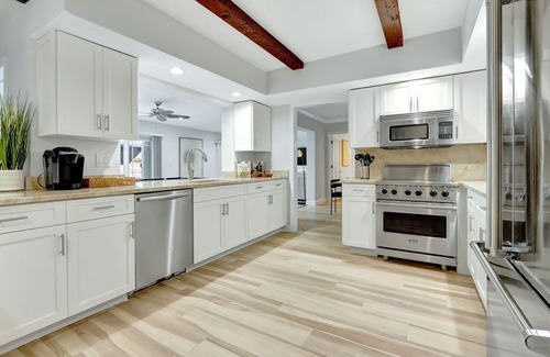 Bermuda Riviera House | Riviera Oasis: Waterfront, Pool, 5min To Beach