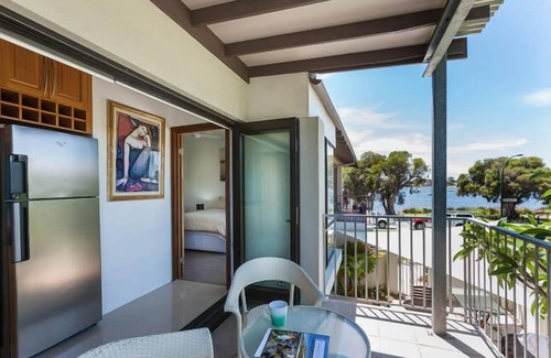 Applecross Villa | Riviera Sunrise - the edge of the river