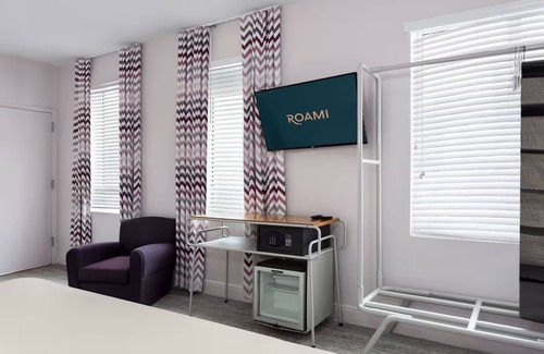Flamingo/Lummus Apartment | Roami at Hotel Astor
