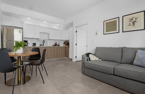 East Little Havana Apartment | Roami at Metro Park