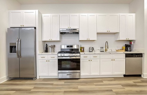 Arts/Warehouse District House | Roami at The Churchill | 3 Bed Combo | 2 Units
