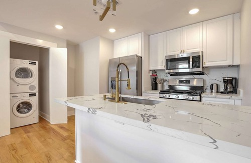 Arts/Warehouse District House | Roami at The Churchill | 4 Bed Combo | 2 Units