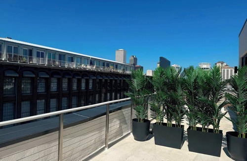Arts/Warehouse District House | Roami at The Churchill | 4 Bed Combo | 2 Units