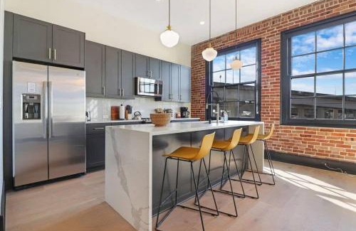 Arts/Warehouse District House | Roami at The Lola Near Bourbon St 3BR #52