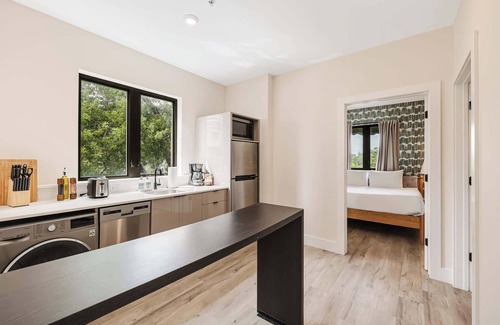 Midtown House | Roami at The Palace | 2 Bedroom | King