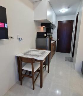 Cebu Apartment | Rob's PH Condo 420 Mivela Garden Residences