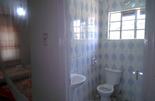 Kisumu House | Robert's Village Inn