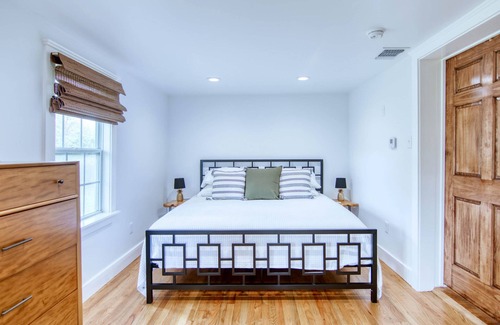 Mason House | Robin Ave. #11