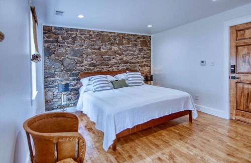 Mason House | Robin Ave. #11