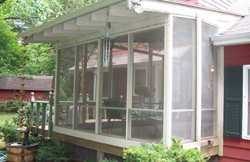 South Haven Cottage | Robin's Nest Large Beautiful Private Home