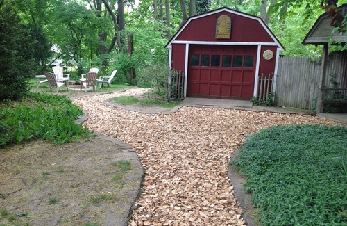 South Haven Cottage | Robin's Nest Large Beautiful Private Home