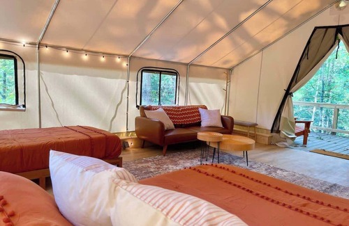 Zoe RV Rental | Robin's Nest-Lux Camping Tent in the Gorge️