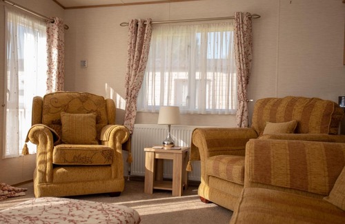 South Cerney Cabin | Robin's Retreat