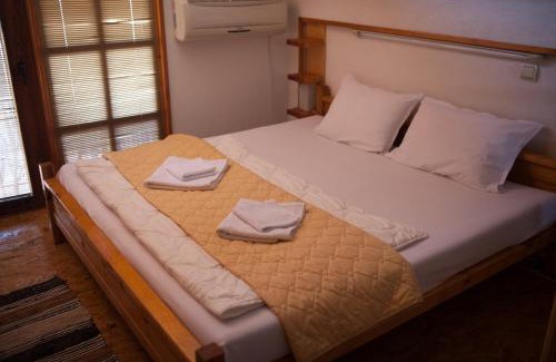 Pestani House | Robinson Sunset Guest House
