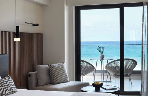 Heraklion Hotel | Rocca A Mare Heraklion - Handwritten Collection