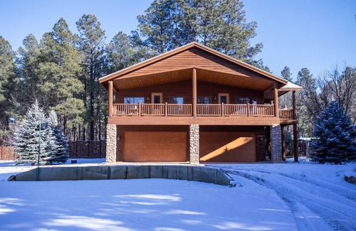 Clay Springs Cabin | Rock Creek Ranch - 5+ Acres | Hot Tub | Playground