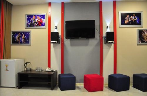 New Boulevard Apartment | Rock Hotel First Line